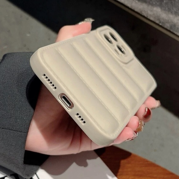 Iphone 14 Beige Plain Puffer Phone Case - Picture 3 of 3